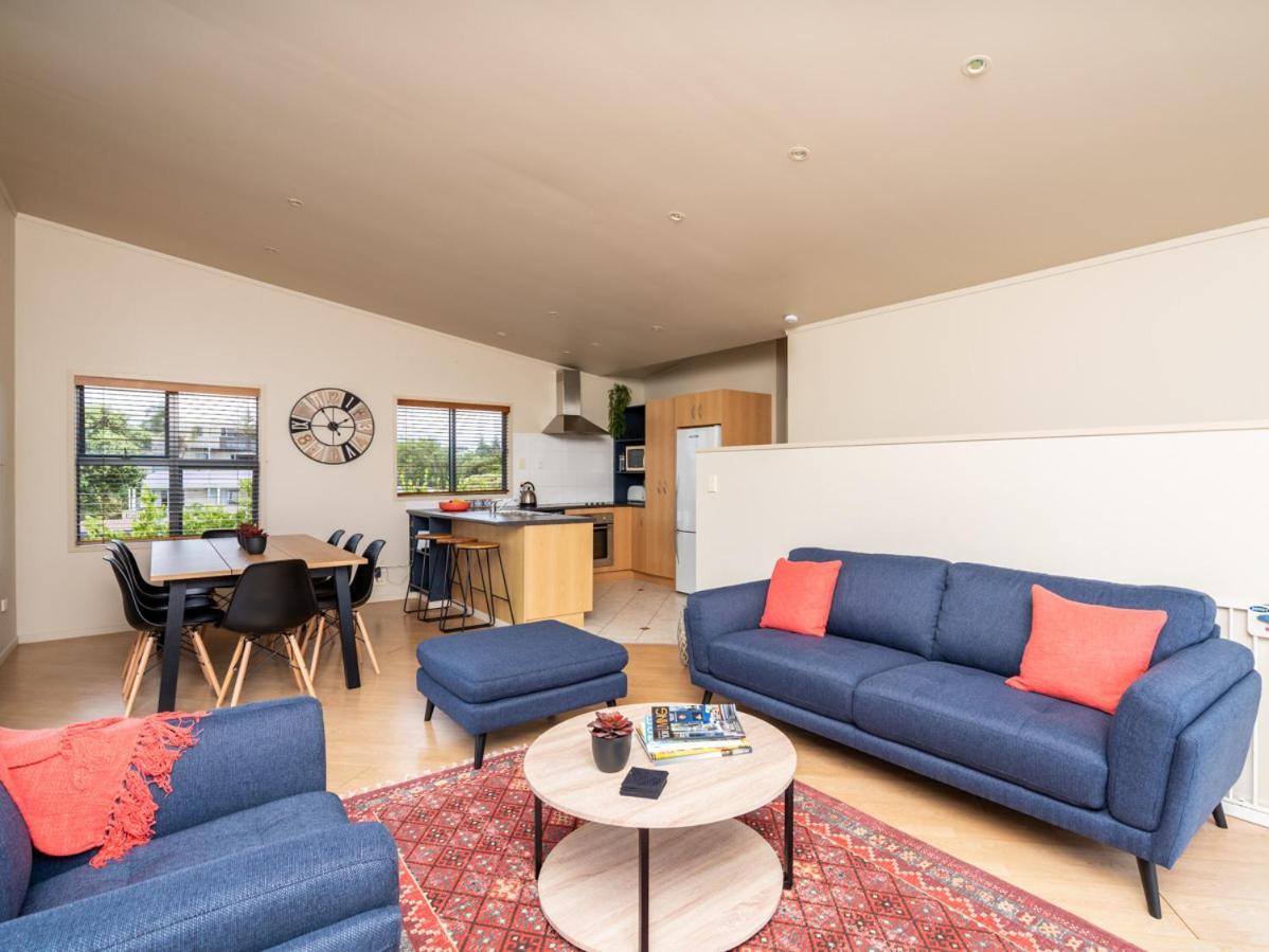 Oceans 8 - Mangawhai Heads Holiday Home المظهر الخارجي الصورة