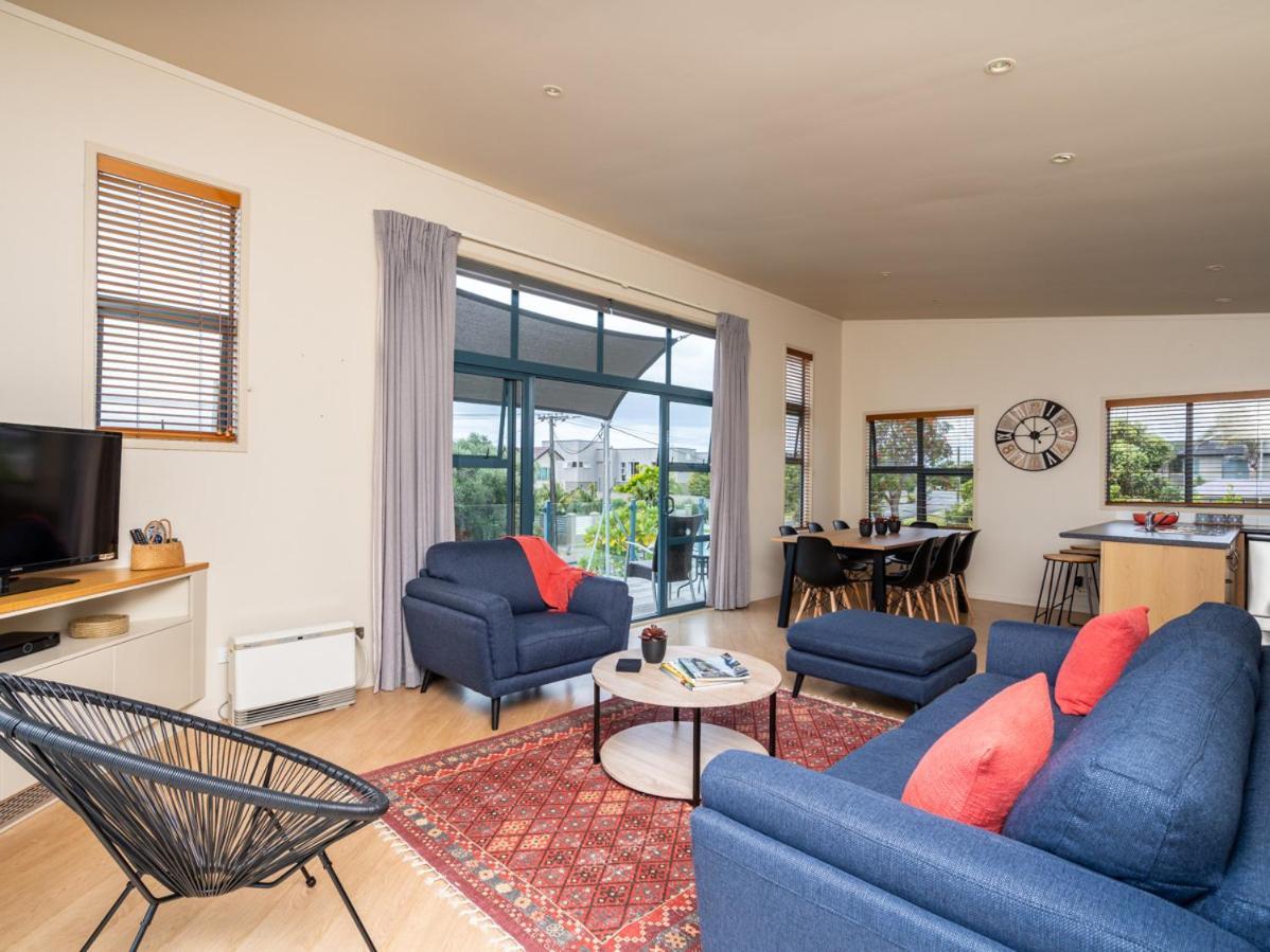 Oceans 8 - Mangawhai Heads Holiday Home المظهر الخارجي الصورة