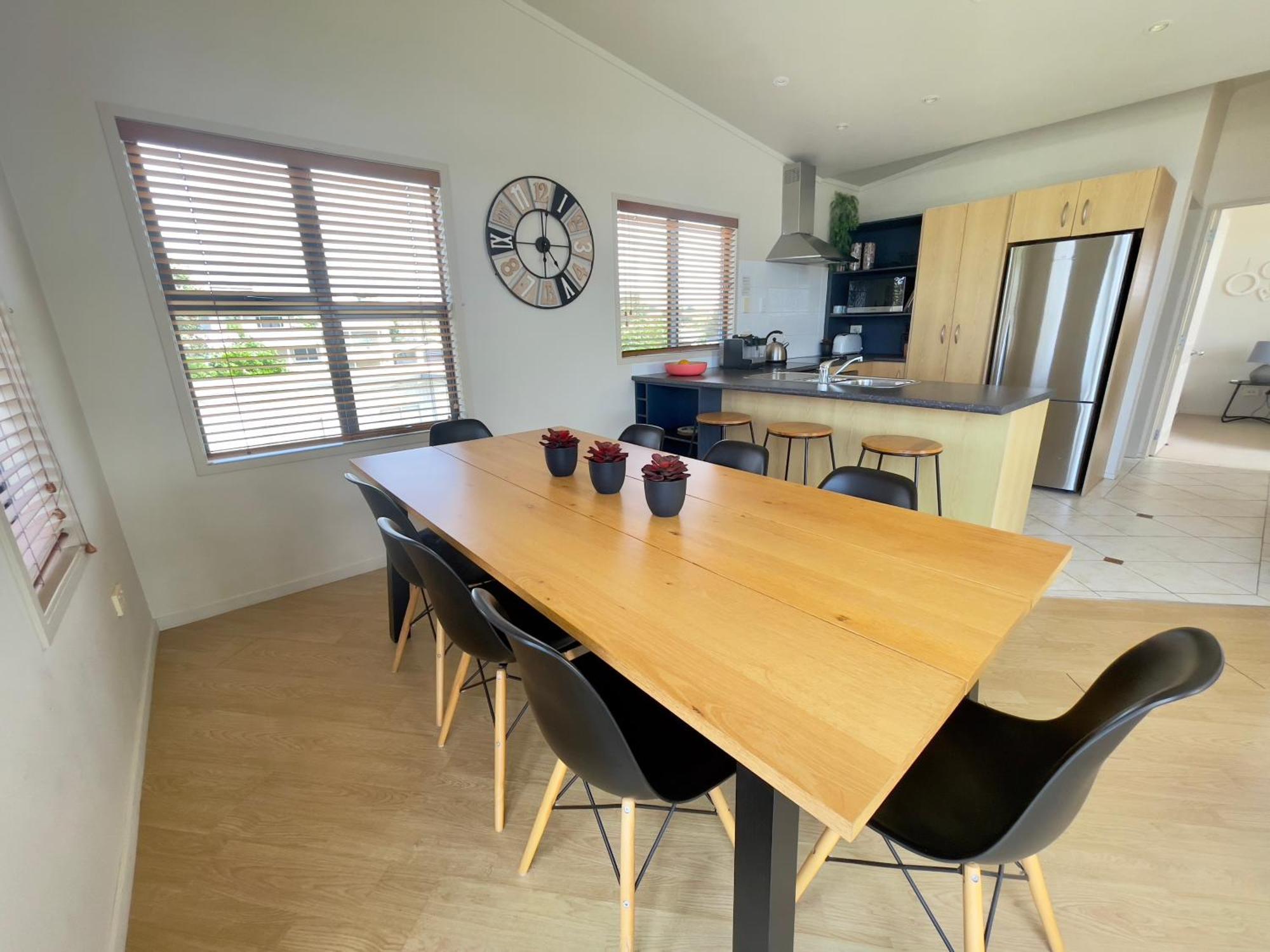 Oceans 8 - Mangawhai Heads Holiday Home المظهر الخارجي الصورة